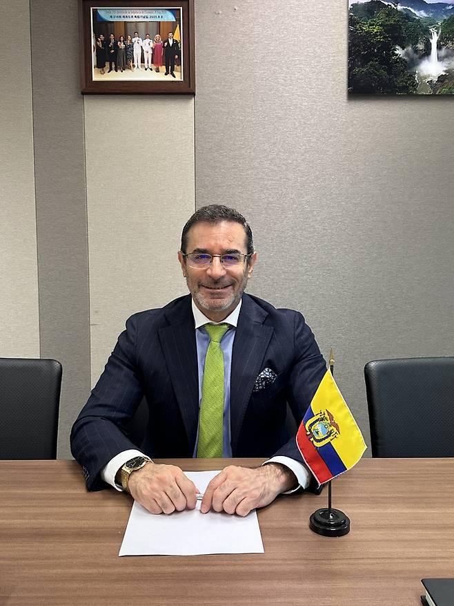 빠뜨리시오 에스테반 뜨로야 수아레스 주한에콰도르대사. /사진= 강예신 여행+ 기자