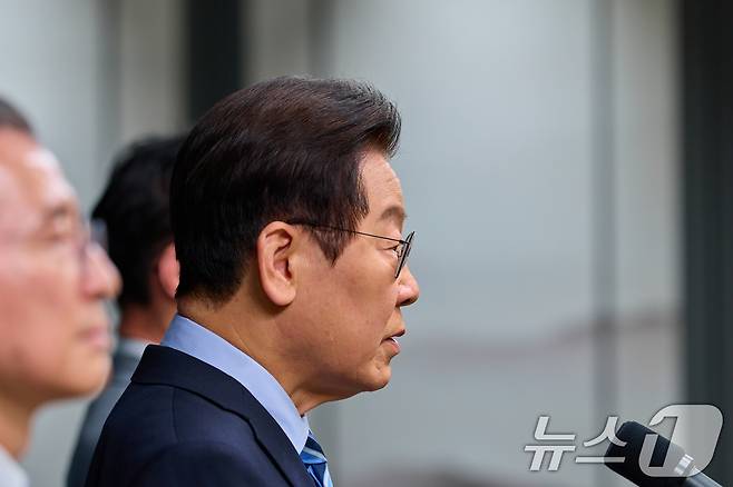 이재명 대통령이 14일 서울 용산 대통령실 청사에서 한·미 팩트시트 타결 결과를 발표하고 있다. (대통령실 제공. 재판매 및 DB 금지) 2025.11.14/뉴스1 ⓒ News1 허경 기자