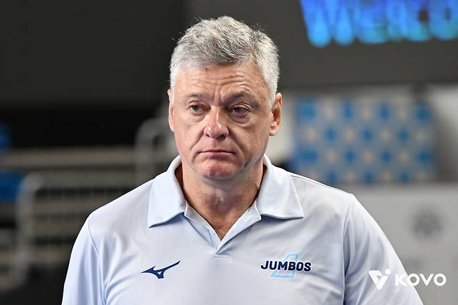 대한항공 헤난 감독. 사진 | 한국배구연맹