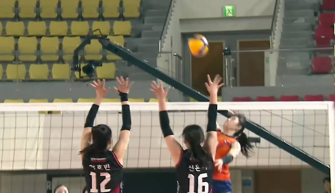 '신인감독 김연경'