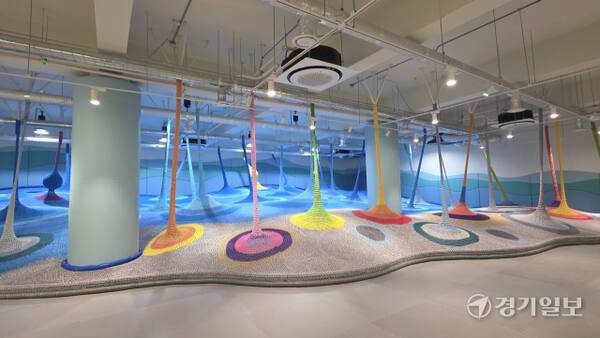 지난 15일부터 개시한 경기창작캠퍼스의 ‘갯벌놀이터’ 전경. 이나경기자