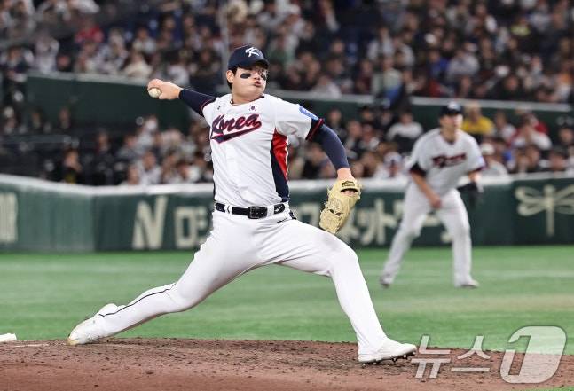 한화 이글스 김서현이 16일 한일전에서 9회 역투하고 있다. /사진=뉴스1