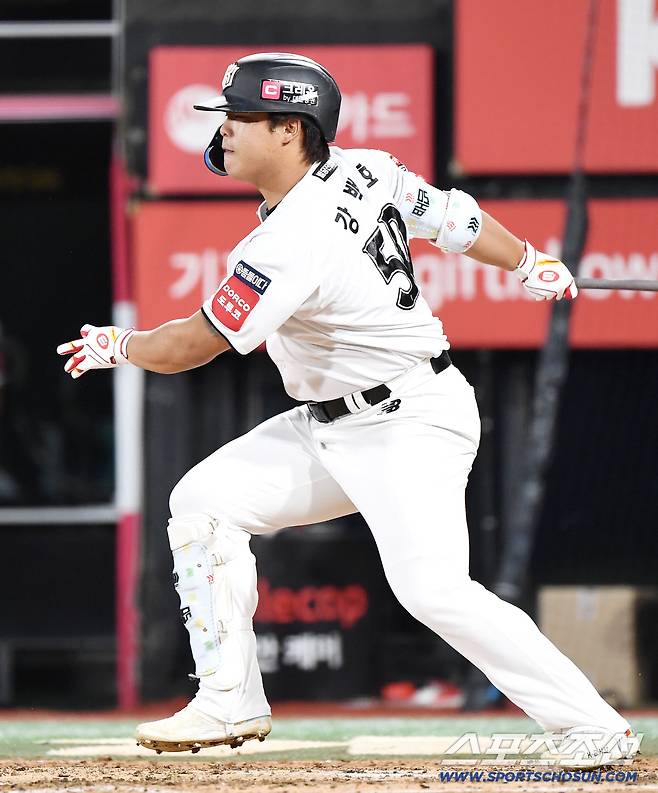 4일 수원 KT위즈파크에서 열린 LG-KT전. 5회말 2사 1, 2루 강백호가 1타점 적시타를 치고 있다. 수원=정재근 기자 cjg@sportschosun.com/2025.9.4/