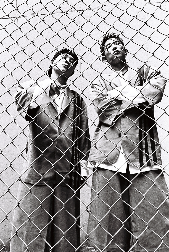 듀스 이현도, 김성재(왼쪽). (사진=와이드컴퍼니 제공)