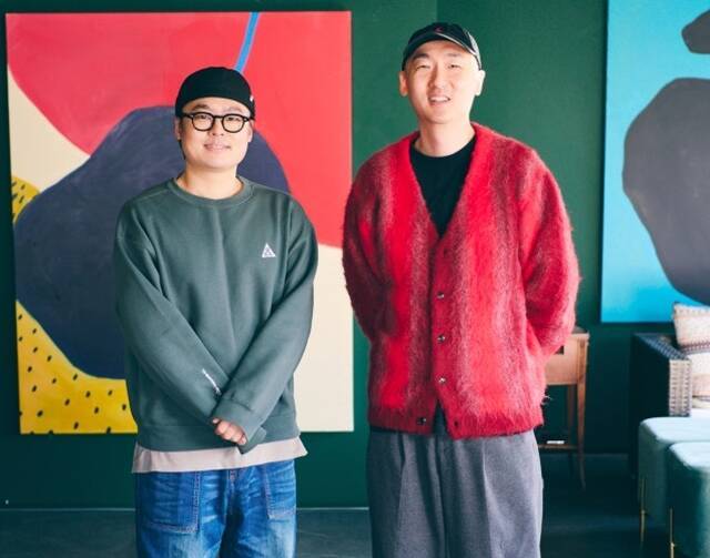 박성환 PD와 심우진 PD가 최근 <더팩트>와 만나 지난 7일 종영한 쿠팡플레이 예능 '저스트 메이크업' 공개 기념 인터뷰를 진행했다. /쿠팡플레이