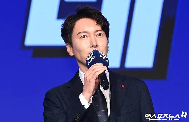지난 18일 열린 2026 KBO 2차 드래프트에서 3명의 투수를 영입한 박준혁 롯데 자이언츠 단장. 사진 엑스포츠뉴스 DB