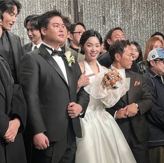 배우 이장우, 조혜원. 부창제과 SNS 캡처.