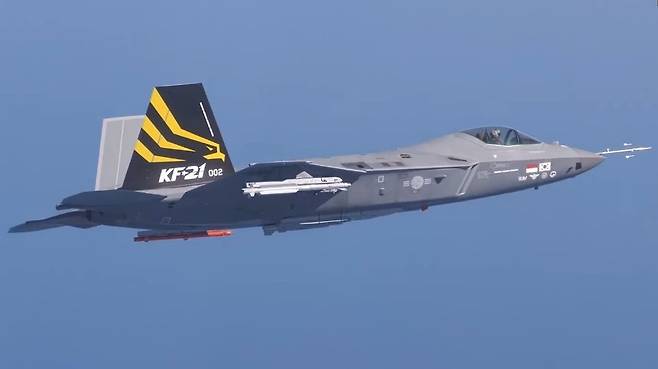 FA-50보다 좋다며 선보였다가 "6천명 앞에서 추락한 이 전투기" | 밀리터리 랩실