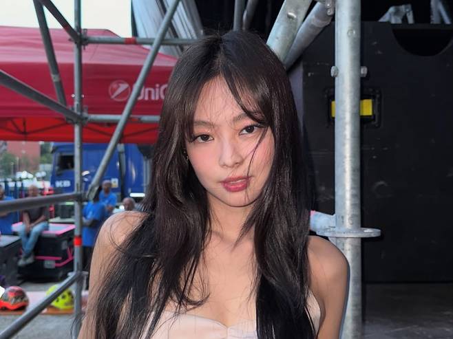 블랙핑크 제니가 예능 프로그램 '환승연애4'에 출연한다. 제니 인스타그램 캡처