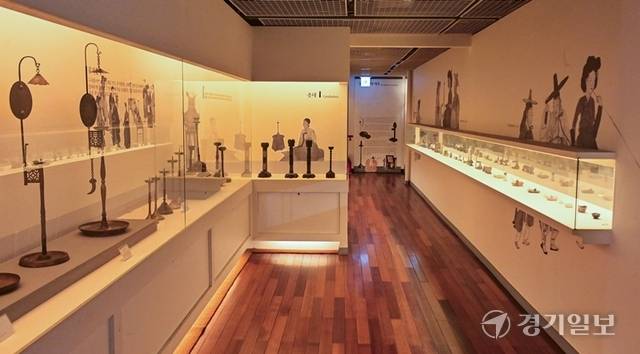 조명역사관내 전통조명관의 모습. 홍기웅기자