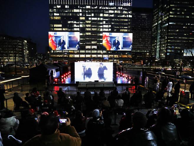 듀스 신곡 공개 행사 모습.(사진=kt지니뮤직)