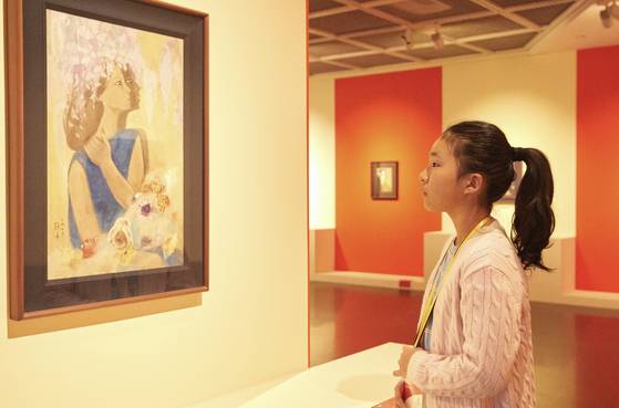 천 화백 작품 ‘청춘’을 관람한 정서우 학생기자는 화려한 색감이 기억에 남는다고 전했다.