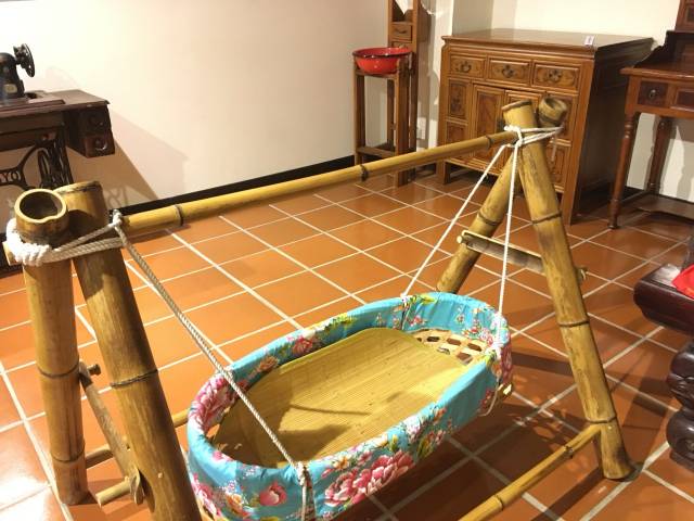 ▲ 타이베이시 객가문화센터(Taibei city Hakka Cultural Center)에 전시된 객가인(客家人)의 생활상. 식당이나 잡화점 등 객가인의 전통을 지키는 상점도 어렵지 않게 찾을 수 있다. ⓒ필자