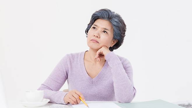 전 세계적으로 고령화가 가속화되면서 치매 환자 수는 빠르게 증가하고 있다|출처: 클립아트코리아