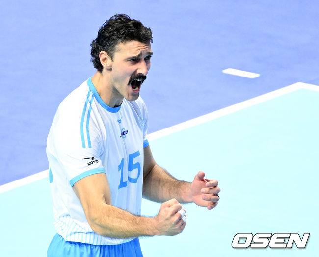 서브 득점에 뜨거운 환호