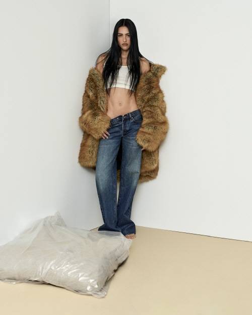 프레임(FRAME), 아멜리아 그레이와 첫 협업 컬렉션 공개