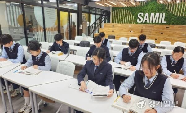 인공지능 경영관에 위치한 ‘톡톡’ 자율학습실. 박화선기자