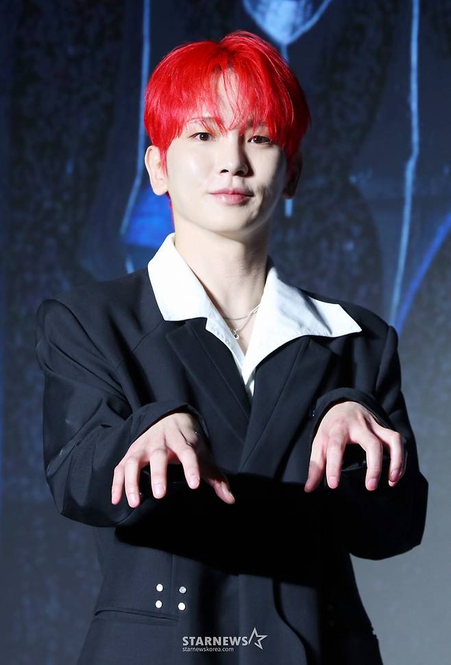 그룹 샤이니 키가 11일 서울 광진구 풀만 앰배서더 서울 이스트폴 브로드웨이에서 열린 정규 3집 '헌터'(HUNTER) 발매 기념 기자회견에서 포즈를 취하고 있다./2025.08.11 /사진=김휘선 hwijpg@