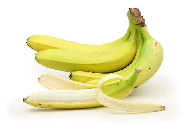 초록 바나나는 상대적으로 저항성 전분 함량이 높아 혈당 상승을 완만하게 한다. 사진=게티이미지코리아.