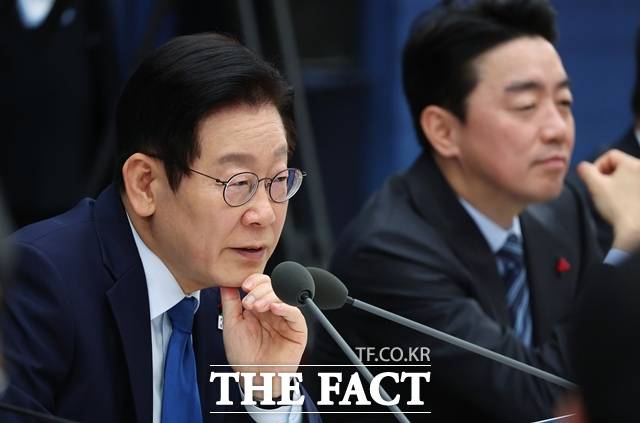 이재명 대통령이 17일 세종시 정부세종컨벤션센터에서 열린 산업통상부·지식재산처·중소벤처기업부 업무보고에서 발언하고 있다. /뉴시스