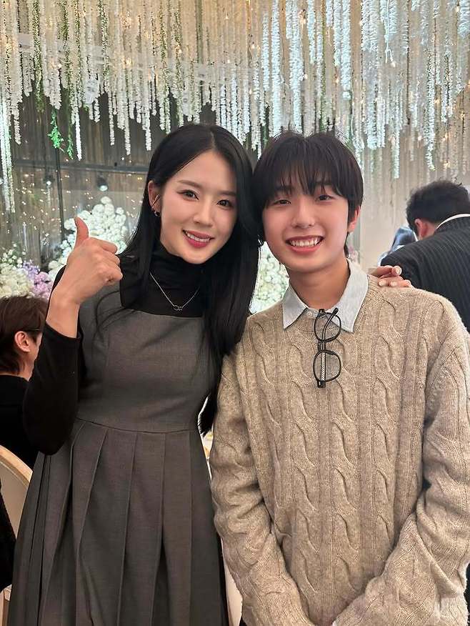 미르 조카 소셜미디어