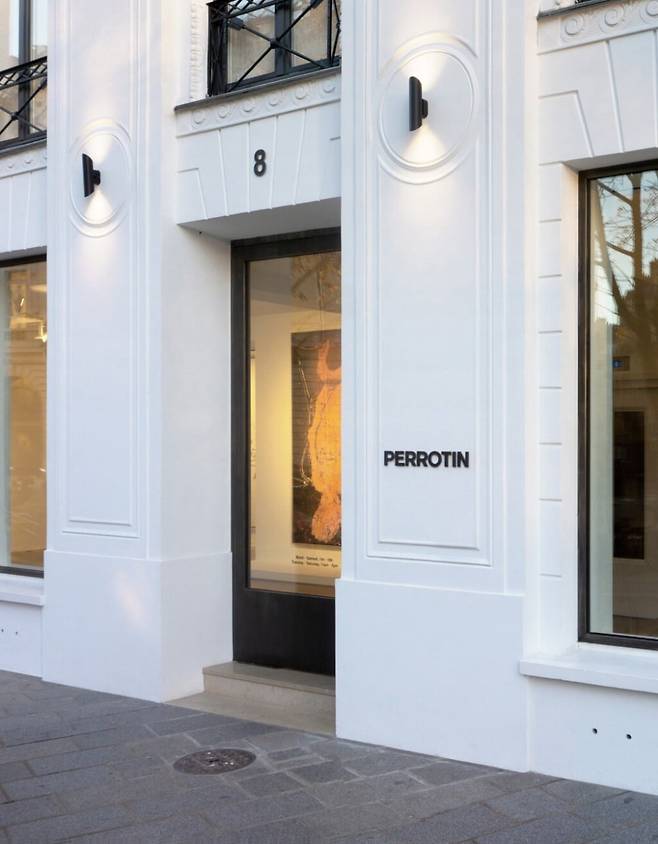 파리 페로탕 갤러리 / 사진. © L'Atelier Senzu (Photo by Stijn Bollaert)