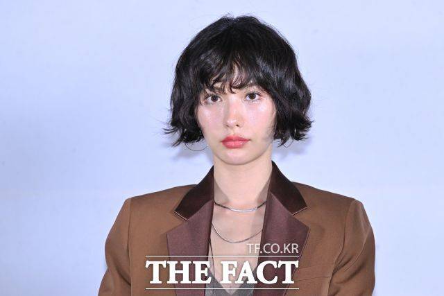 가수 겸 배우 나나가 그와 가족을 위협했던 강도로부터 역고소를 당한 가운데 소속사가 강경 대응을 예고했다. /서예원 기자