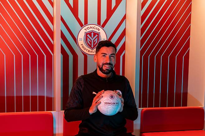 ▲ 노보는 골키퍼 제한규정 폐지 이후 K리그 1호 외국인 골키퍼’이자 ‘용인FC 창단 1호 외국인 선수’라는 두 가지 상징적인 타이틀을 동시에 안게 됐다. ⓒ 용인FC