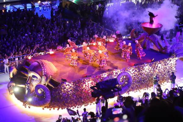2025년 브라질 리우 카니발 중 망게이라 삼바스쿨 참가 모습. 국립민속박물관 제공