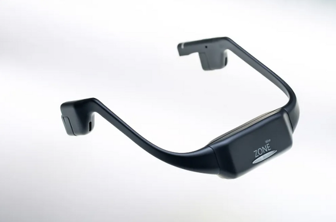 CES 최고혁신상을 받은 CT5의 착용형 AI인터페이스 ‘Zone Hss1’. 실시간 LMM추론을 지원한다. <CES홈페이지>