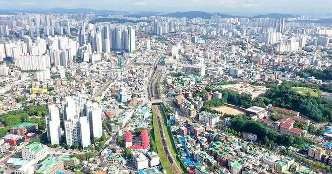 ▲ 인천 인구수가 2024년 11월부터 1년간 약 3만명 늘었다. 하지만 인천 5개 기초자치단체 인구수는 되레 감소했다. /인천일보DB