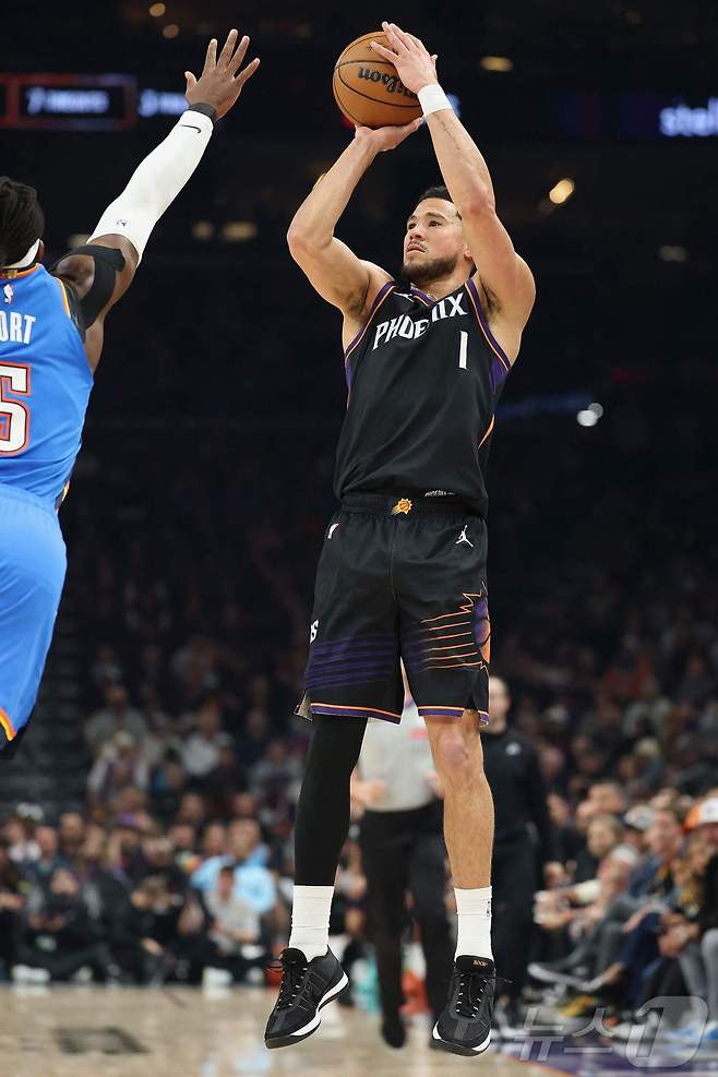 피닉스 선스 가드 데빈 부커. ⓒ AFP=뉴스1