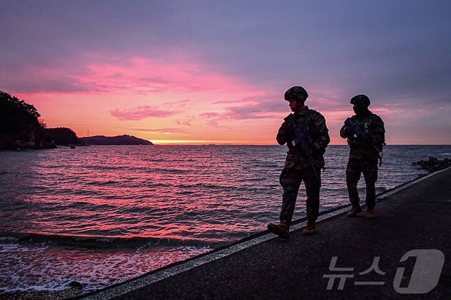 서해 최전방 말도의 해병대 장병들.(해병대사령부 제공. 재판매 및 DB 금지) 2025.12.31/뉴스1