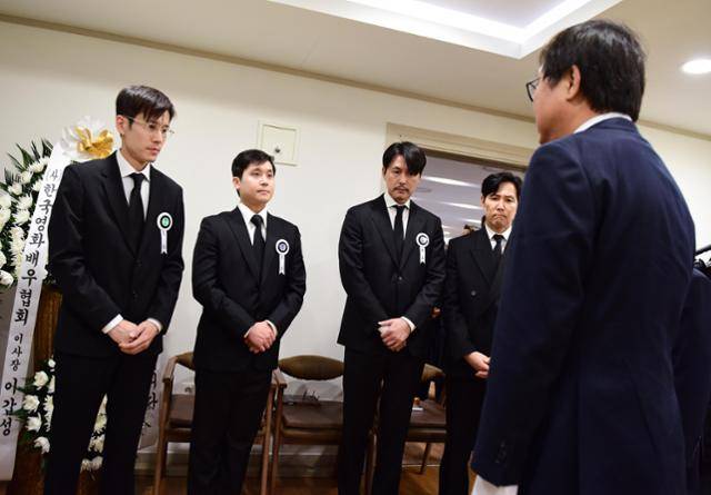 가수 태진아가 세상을 일찍 떠난 故 안성기를 추모하며 고인과의 인연을 돌아봤다. 뉴스1