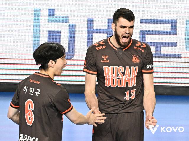 OK저축은행 이민규와 디미트로프./KOVO