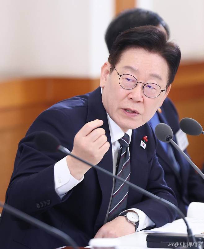 (서울=뉴스1) 허경 기자 = 이재명 대통령이 9일 청와대에서 열린 경제성장전략 국민보고회에서 발언하고 있다. 2026.1.9/뉴스1 Copyright (C) 뉴스1. All rights reserved. 무단 전재 및 재배포, AI학습 이용 금지. /사진=(서울=뉴스1) 허경 기자