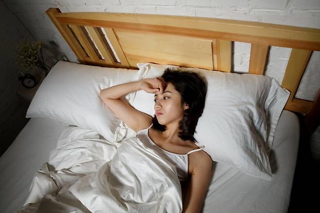잠을 충분히 자지 않으면 단순한 피로나 컨디션 저하를 넘어, 실제 기대수명까지 단축시킬 수 있다는 연구 결과가 나왔다. 사진=게티이미지뱅크