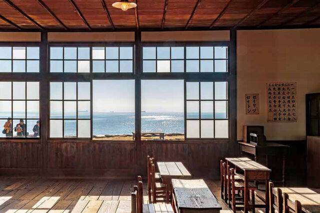 ‘24개의 눈동자 영화 마을’에 있는 초등학교 촬영 세트장.