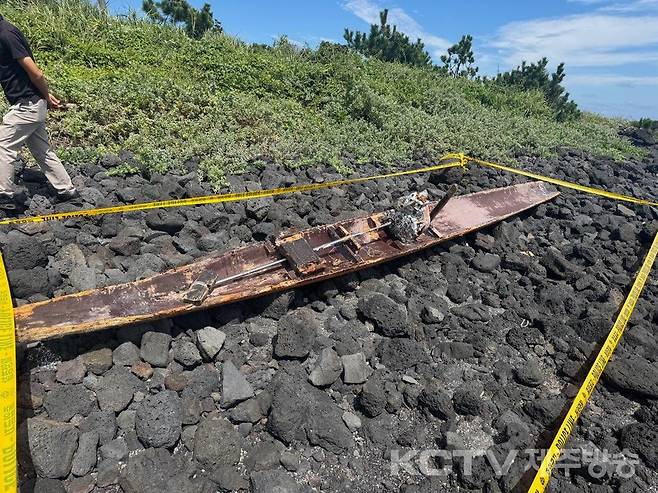 지난해 5월, 구좌 해안서 발견된 정체불명 배