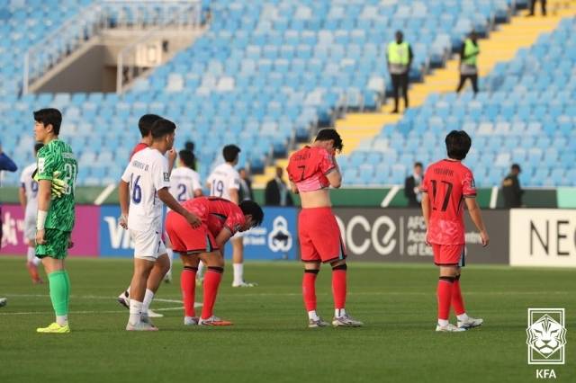 대한민국은 이란을 상대로 0-0 무승부를 거뒀고 이후 레바논을 4-2로 꺾었으나 우즈베키스탄과의 최종전에서 0-2로 패배했다. 사진=대한축구협회 제공