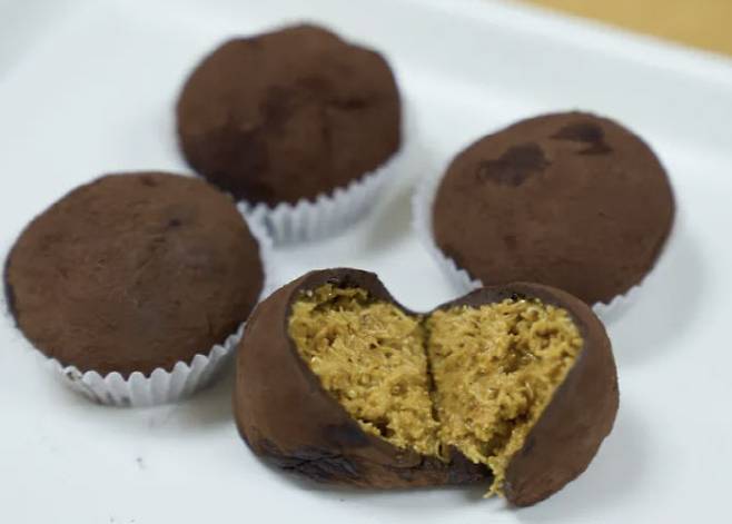 두바이 쫀득쿠키는 당분지방 함량이 많고 열량이 높아 건강을 위해선 섭취량을 조절하는 것이 좋다. (사진=고려대 구로병원 제공)