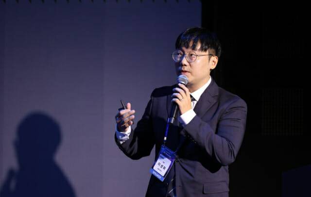 이성파 링글 대표가 ‘HR테크 리더스 데이’에 참석해 발표하고 있다.