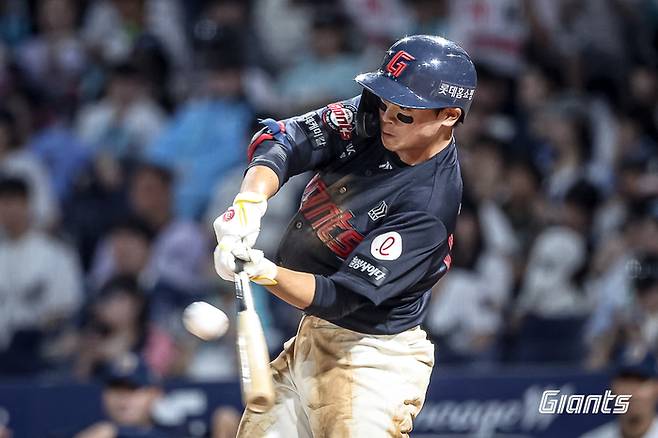 박찬형이 타격에 임하고 있다. 사진 | 롯데 자이언츠