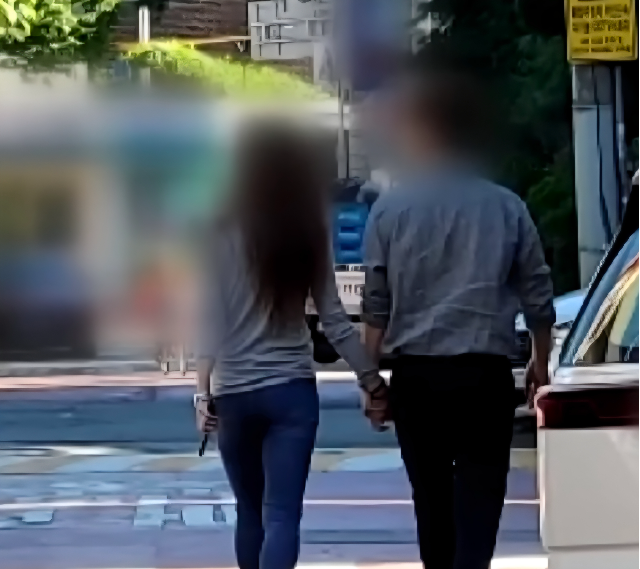 배우 예능 출연을 둘러싼 논란 속에서, 당사자가 직접 입을 열었다. 사진=JTBC