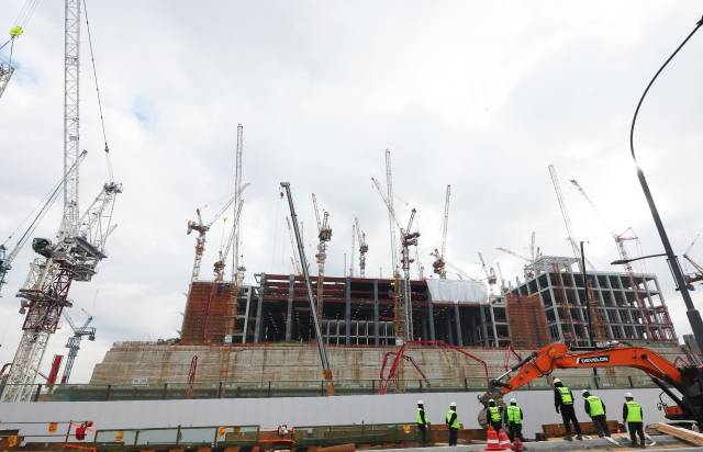 경기도 용인시 용인반도체클러스터 일반 산업단지 공사 현장에서 공사가 한창 진행되고 있다. 연합뉴스