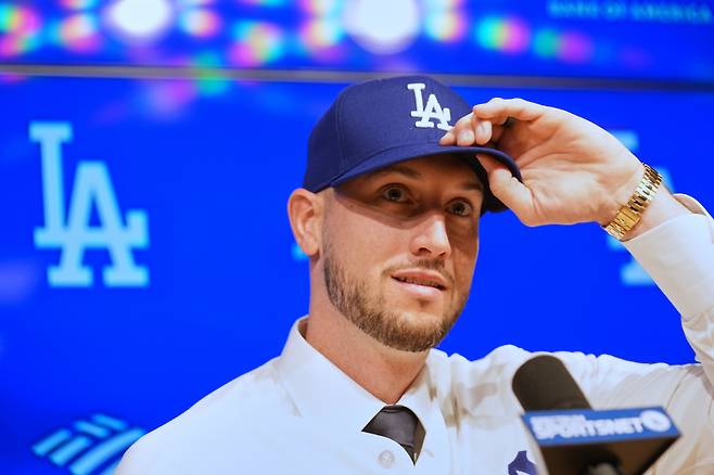 Outfielder Kyle Tucker speaks during a news conference after joining the Los Angeles Dodgers baseball team, Wednesday, Jan. 21, 2026, in Los Angeles. (AP Photo/Damian Dovarganes)
<저작권자(c) 연합뉴스, 무단 전재-재배포, AI 학습 및 활용 금지>