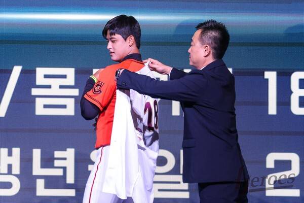 키움의 1순위 신인 박준현(사진=키움)