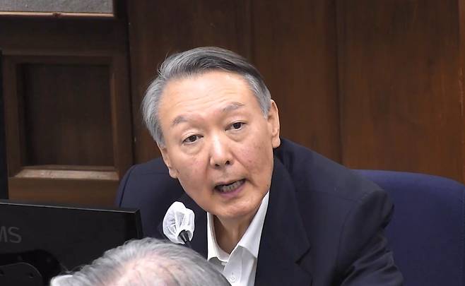 12·3 비상계엄 관련 내란 우두머리 혐의로 기소된 윤석열 전 대통령이 지난 13일 서울 서초구 서울중앙지방법원 417호 형사대법정에서 열린 내란 우두머리 혐의 결심공판에서 최후진술하고 있다. 연합뉴스