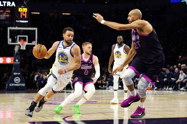 골든스테이트가 커리의 활약을 앞세워 미네소타를 잡았다. 사진= Getty Images/AFP= 연합뉴스 제공