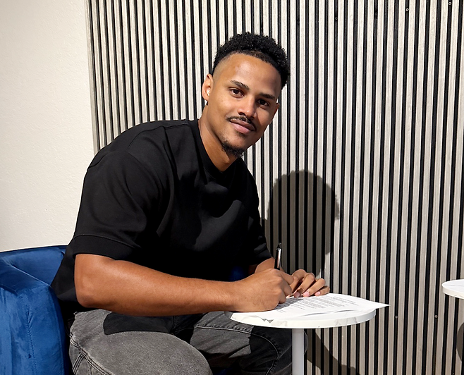 ▲ 롯데와 100만 달러에 계약하며 사직의 새 외국인 투수가 된 엘빈 로드리게스 ⓒ롯데 자이언츠